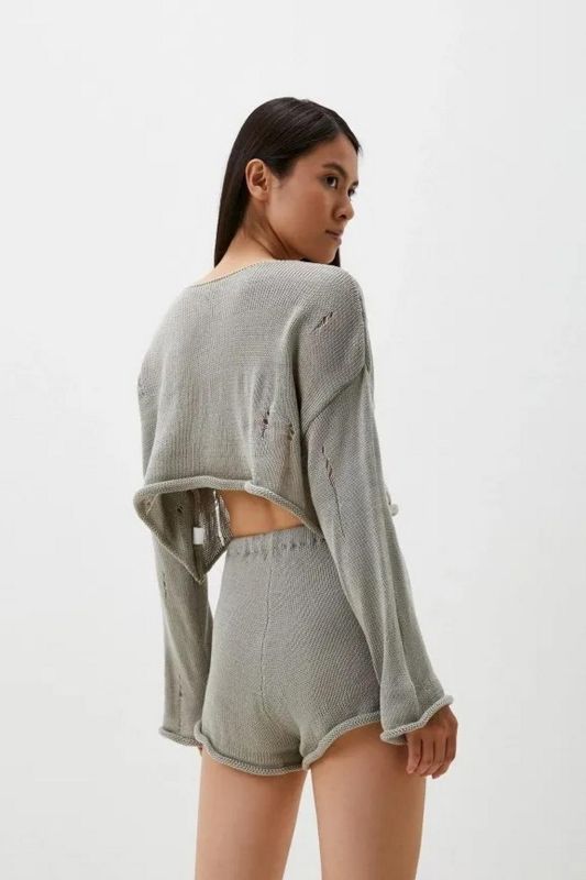 Women's Knitted Suit with Shorts and Top C article 10173